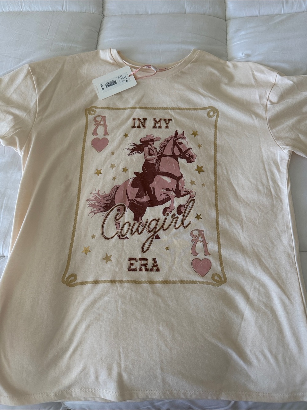 Gianni Bini Cream Tee with Pink Cowgirl Horse Graphic size small women’s